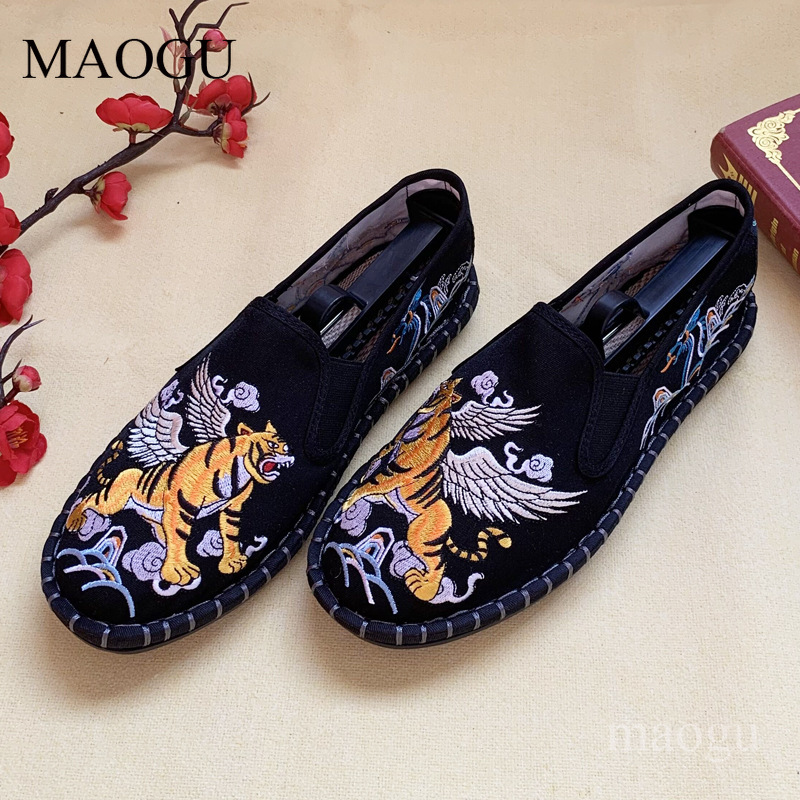 Unisex Chinese stijl borduurwe - Men Shoes Loafers recensie en prijs